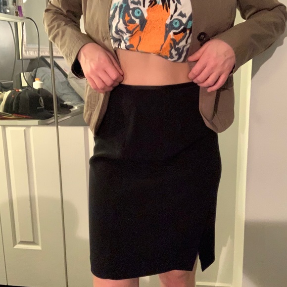 Black pencil skirt - Picture 4 of 9